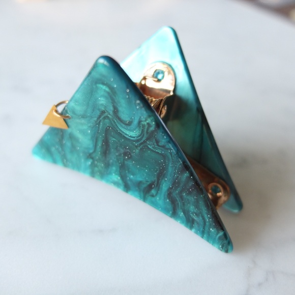 Emerald Iridescent Marble & Gold Hair Claw Medium - Picture 4 of 8